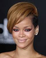 Rihanna usually sports pin-straight hair