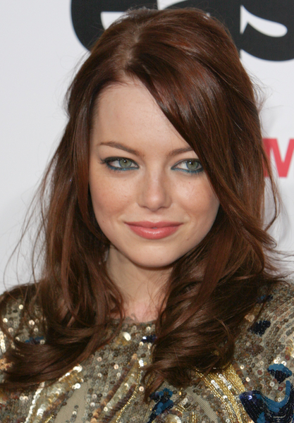 emma stone haircut zombieland. Emma Stone Struts Sassy Red