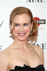 Kidman showed up on the red carpet with white powder all over her nose and cheeks