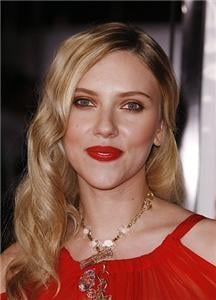 Scarlett Johansson tries out curly hair for 