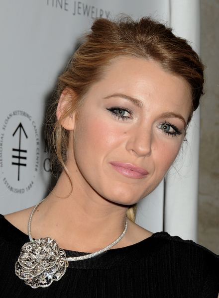 blake lively fashion show. Blake Lively#39;s Natural Makeup