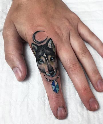 Finger Tattoos: Lone Wolf