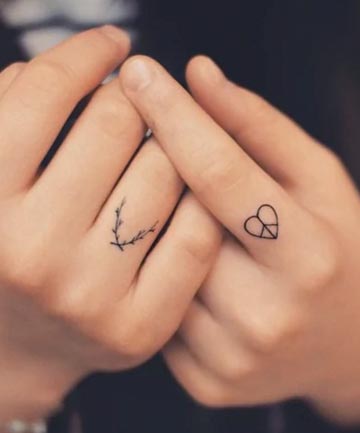 Finger Tattoos: Peace and Love 