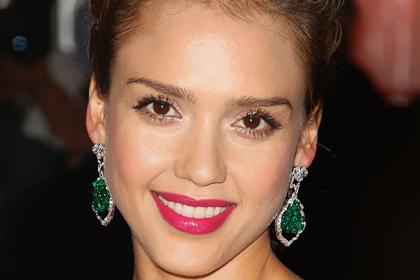 Makeup   Brown Eyes on Jessica Alba  Best Celebrity Makeup Looks For Brown Eyes