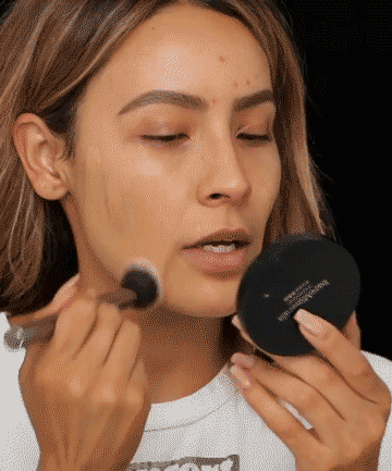 Yes, It's Possible to Have Glowy Skin and Acne