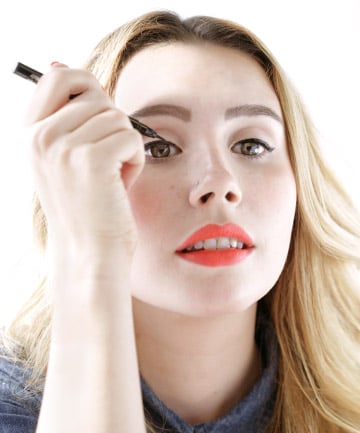 Liquid Eyeliner Tip No. 5: Don't Tug. Ever. Apply Like This Instead