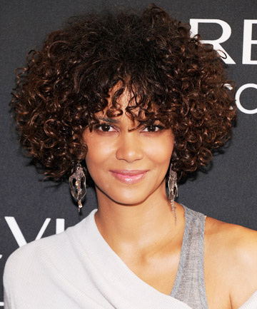 Halle Berry's Natural Hairstyle With Bangs 