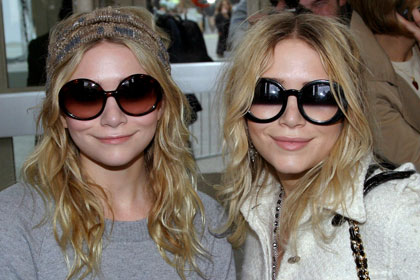Mary-Kate and Ashley Olsen long blonde hairstyles