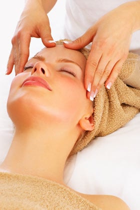 Get deep skin cleansing done at a spa