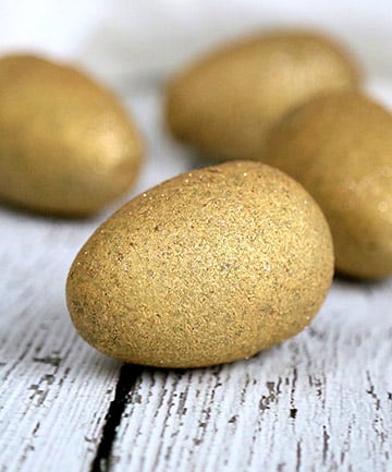 Toy Surprise Inside Golden Egg Bath Bomb