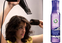 Tousle Me Softly Spray Gel from Herbal Essences