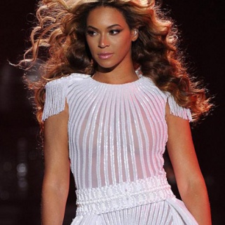 Hey Bey! Here's What to Do When Your Hair Gets Stuck in a Fan