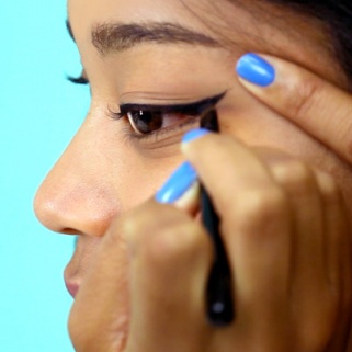 Erica's 60-Second Cat Eye For Beginners