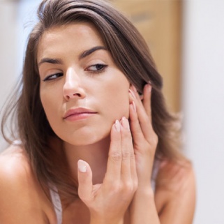 6 Ingredients that Clog Pores -- and Where to Find Them