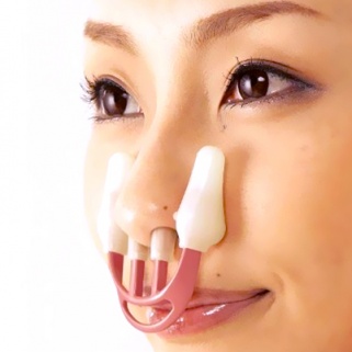 Disturbing Japanese Beauty Gadgets Straight From Our Nightmares