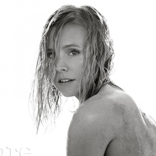 Posing Naked In a Magazine: Kristen Bell Explains Her Decision Making Process