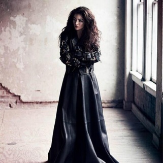 Lorde Does Not Suffer Photoshopping Fools