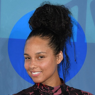 23 Celebs on the Choice to Go Makeup-Free