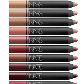 Watch Your Back Sephora: Amazon Enters the High-End Beauty Realm