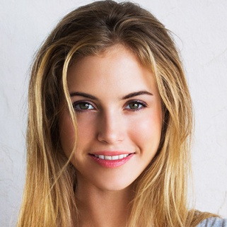 The Best Natural Acne Remedies, According to Skin Care Pros