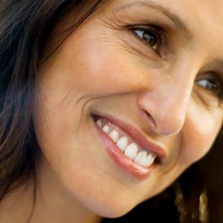 New Interactive Tool From RoC® Lets Us in on Their Anti-Aging Know-How