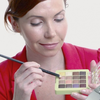 Challenge: 1 Palette, 2 Office-Ready Looks