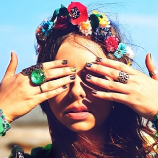 Try This Trend: Floral Hair Accessories