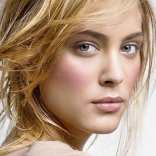 The Blush Trick You Need to Try ASAP