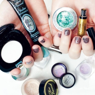 We Made the Impossible Happen: 7 (Work-Appropriate) Days of Glitter Makeup