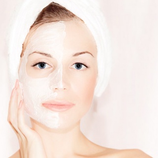 5 Dead Giveaways You're Getting a Bad Facial