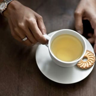 10 Teas to Help You Burn Fat, Slim Down and Sleep Better
