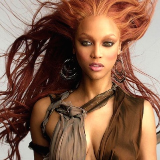 Tyra Mail: The Former Top Model Predicts Our Beauty Future