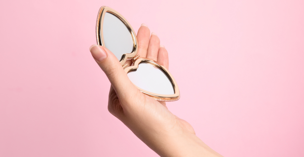 10 Best Compact Mirrors To Achieve Your Finest Look Anytime, Anywhere