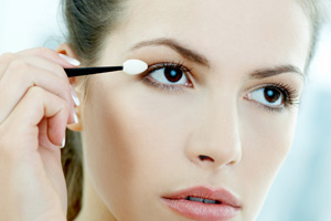 Expert Q&A: Your Top Five Makeup Questions -- Answered