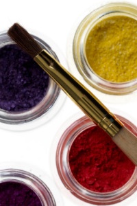 Expert Q&A: Your Summer Makeup Questions -- Answered 