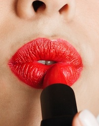 How to Look Fabulous in Red Lipstick