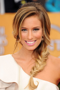 Spring Hairstyle Trend: The Fishtail Braid -- Learn How to Do It