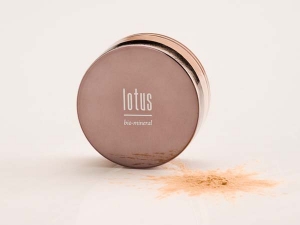 Lotus Pure Organics Lotus hi-def Translucent Finishing Powder SPF 30