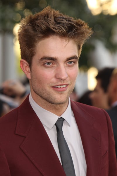 Rob Pattinson's Wears a Red Suit On the (Black) Red Carpet at the 