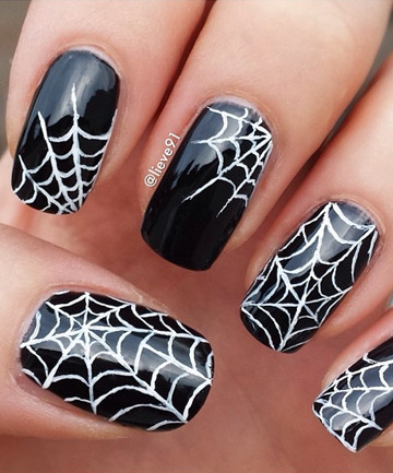 Stunning Spider Webs 19 Amazing Diy Halloween Nail Art Ideas Page 7