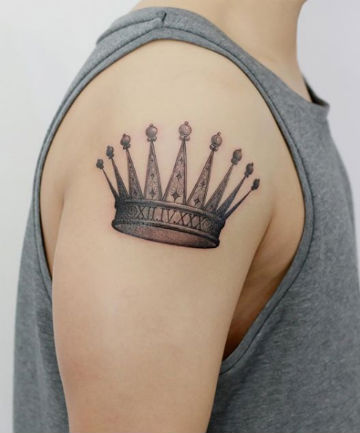 Feel Royal With Crown  Tattooshttpswwwalienstattoocompostfeelroyalwithcrowntattoos