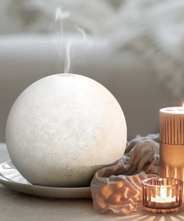 Aromes et Evasions Diffuser Ultrasonic Moon, $50