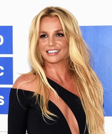  Look of the Day: Britney's VMAs Bombshell Blowout