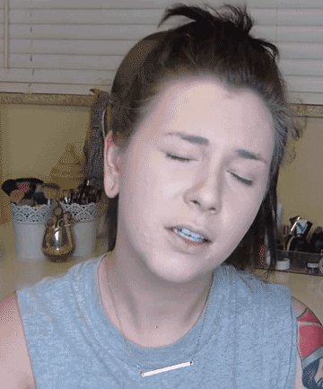 Finish With This Product to Evade Cakey Makeup