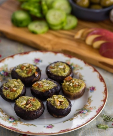Stuffed Mushrooms With Pesto and Crushed Almonds