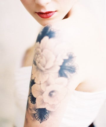 Update more than 153 amazing feminine tattoos latest