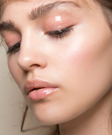 12 Glossy Makeup Products for the Entire Face