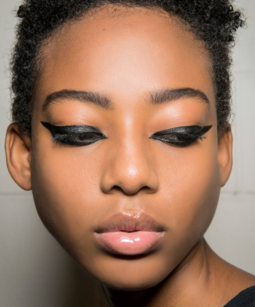 Dramatic Black Eye Makeup Is Back: Here Are 18 Products to Get the