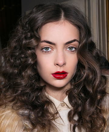 Tip 6: How to Curl Hair Into Bouncy Curls