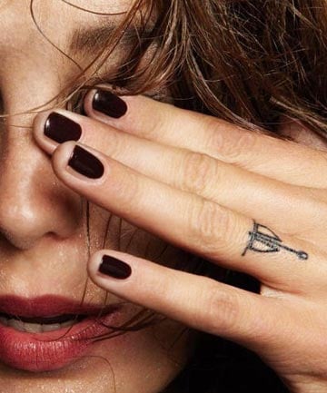 68 Classy and Glorious Finger Tattoos Ideas and Designs for Women - Psycho  Tats